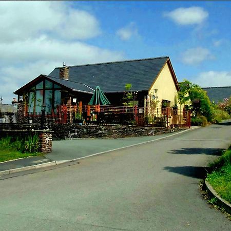 Castle Lodge - Brecon Beacons Accommodation Sennybridge Kültér fotó